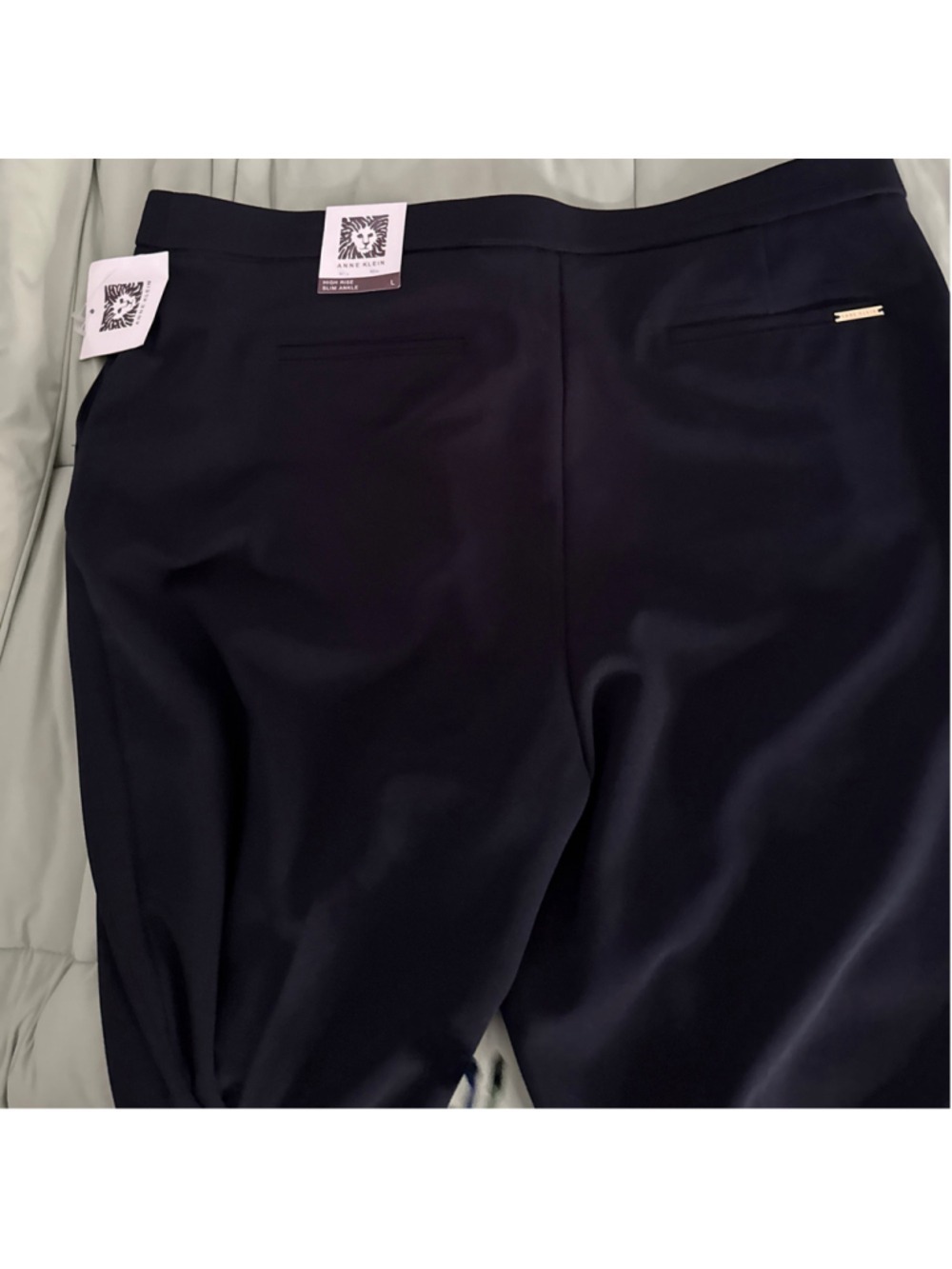 #0263 - Women's Anne Klein Black Straight Leg Pants Size L with Gold Accents - Picture 2 of 3